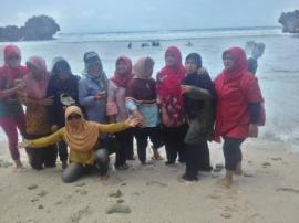 KADER POSYADU DAN PERANGKAT se-DESA BENDUNG GELAR OUTBOUND SERU